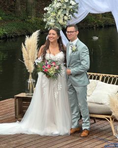 romantische Freie Trauzeremonie am See im Scheunentraum Aachen mit Traurednerin Roswitha Sieger